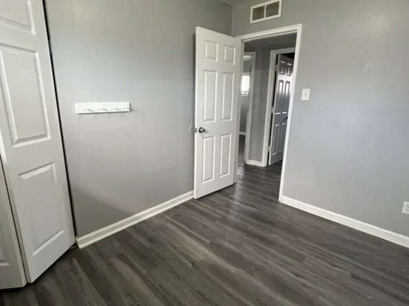 26892 Penn St, Inkster, MI 48141