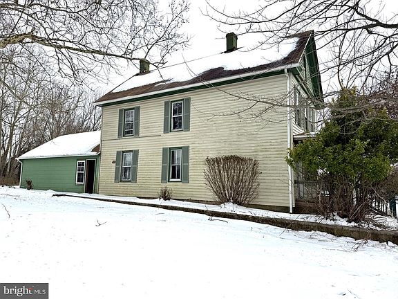 3rd image of 315 Cool Spring Rd