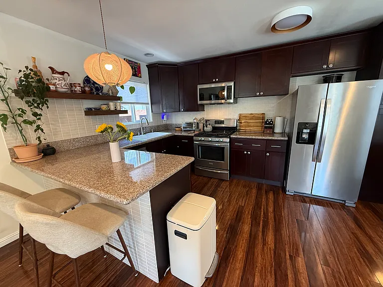1608 Cedar Ave — Photo 17