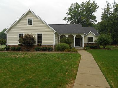 1st image of 130 Brookpark Dr