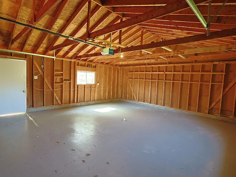 418 N Dade Ave — Photo 32