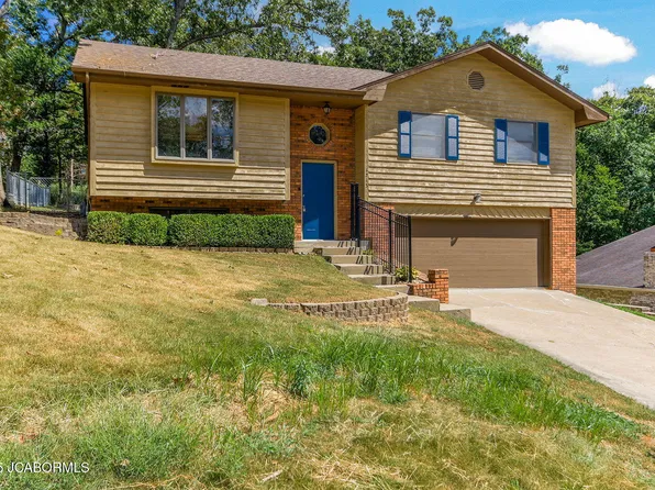 1715 Independence Dr, Jefferson City, MO 65109