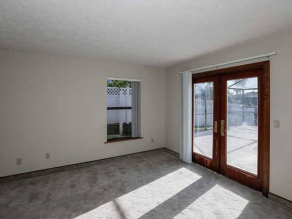 4th image of 6525 Santiago Ct