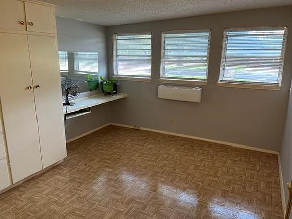 5th image of 2537 W Avenue K #A