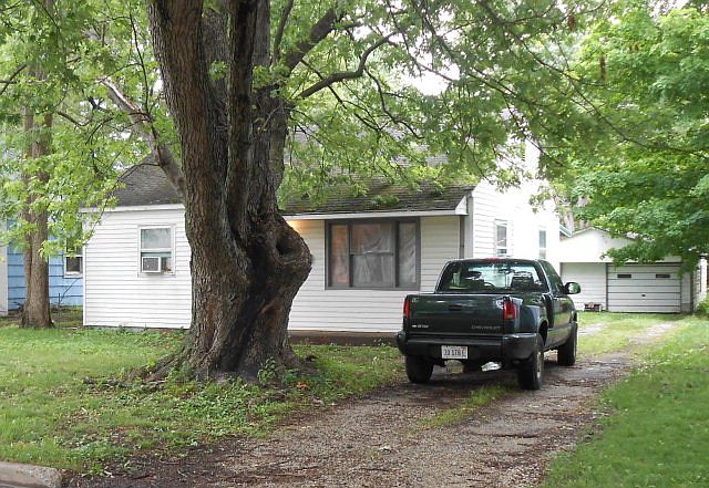 1st image of 1015 Giddings St
