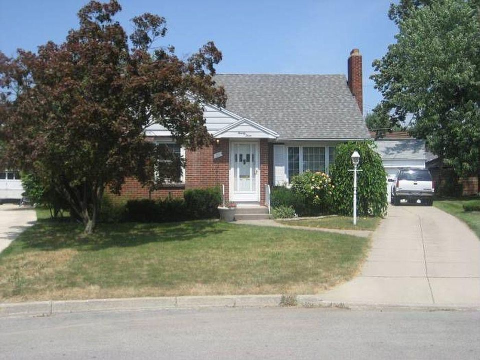 1st image of 23 Springwood Ct