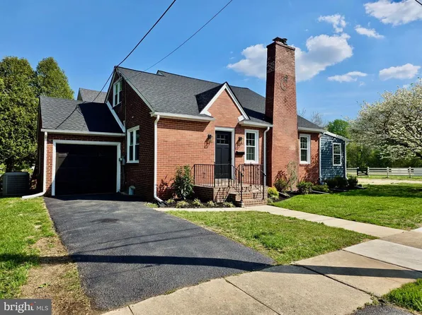 123 Ridley Dr, Wallingford, PA 19086