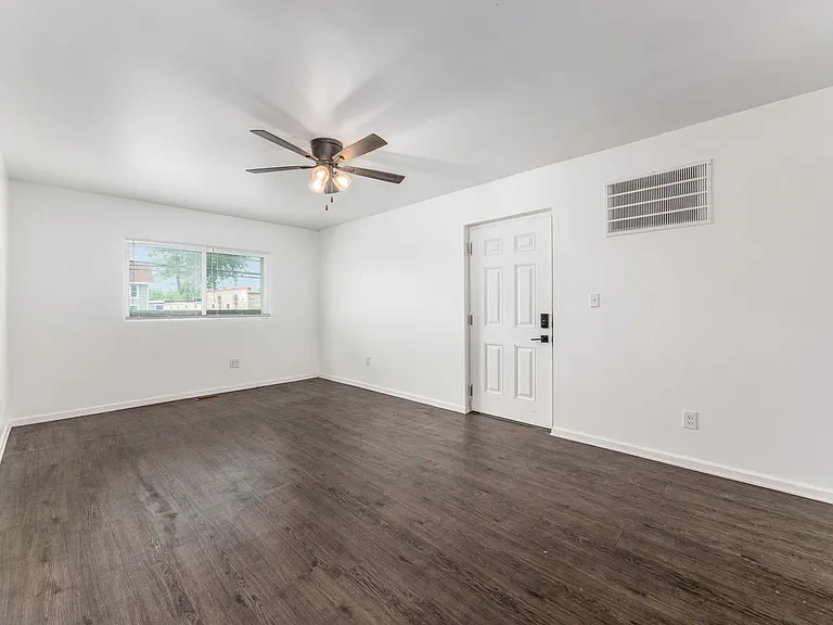 940 Shoemaker Ave #2 — Photo 5