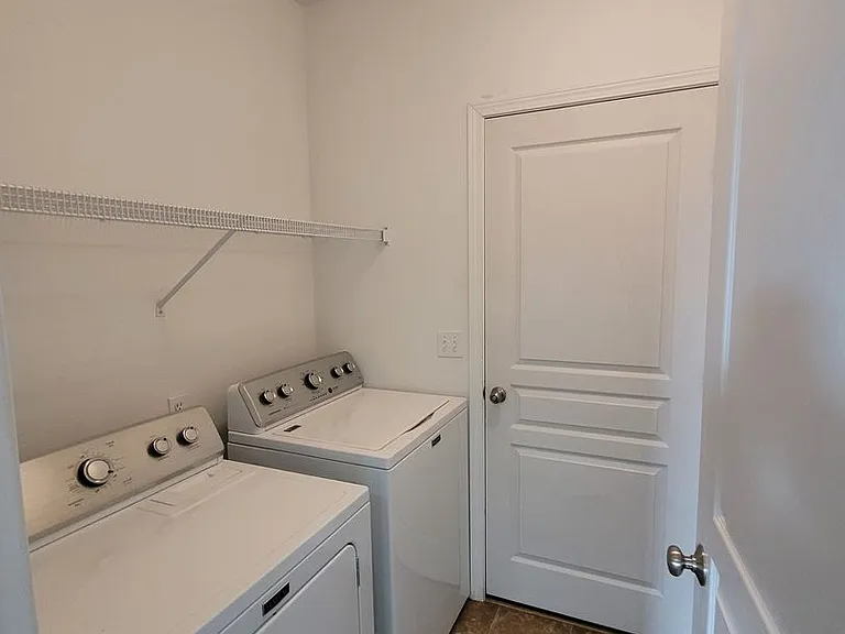 525 Florida St — Photo 14