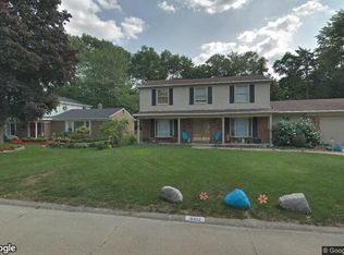 16102 Timberview Dr, Clinton Township, MI 48036