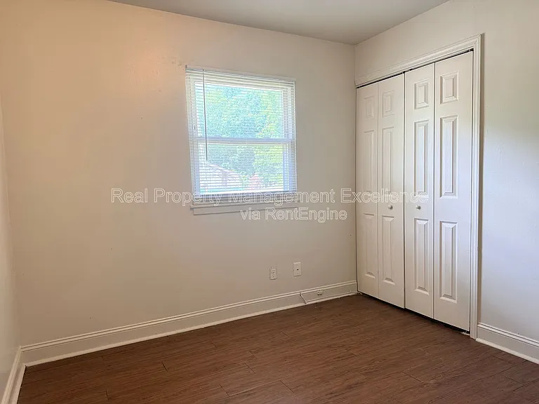 419 Walton St — Photo 23