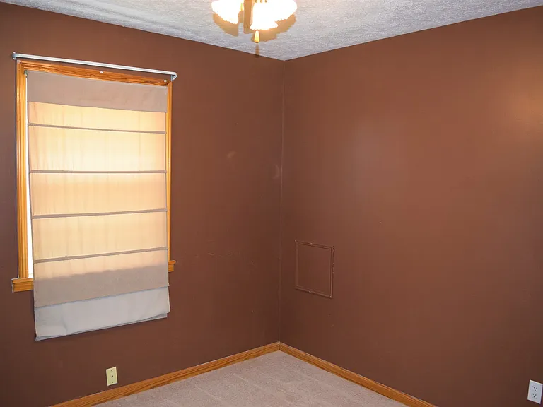 110 Dogwood Cir — Photo 23