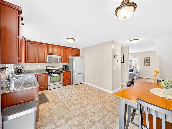 5th image of 41 Boston Rd #491