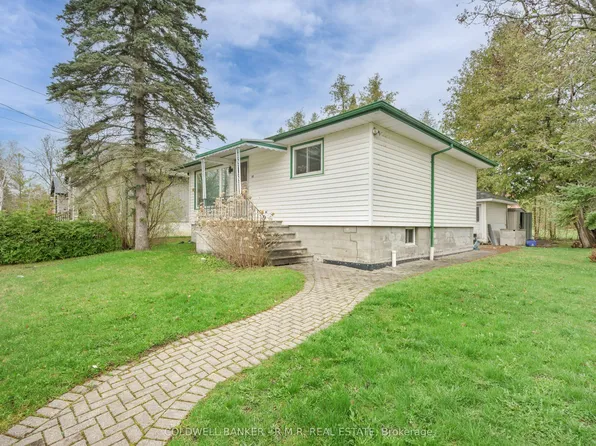 66 Edith St, Georgina, ON L0E 1L0