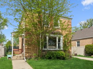 1678 Ash St, Des Plaines, IL 60018