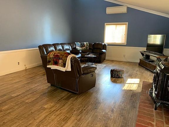 5th image of 2111 Curtis Dr