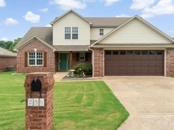 208 Crain Dr, Searcy, AR 72143