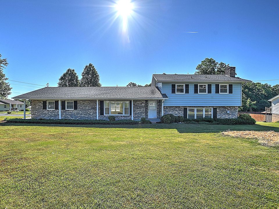 1st image of 123 Elm Hill Dr
