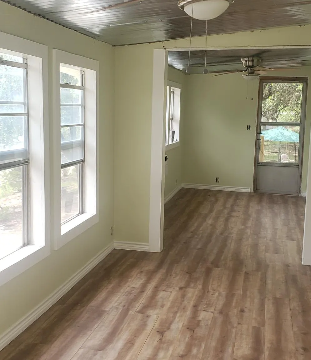 2533 Waterfront Park Dr — Photo 3