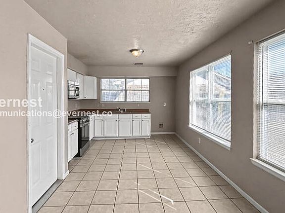 3rd image of 15915 Rosebriar Dr