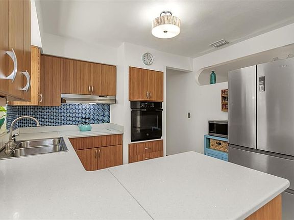 4th image of 1413 S Betty Ln