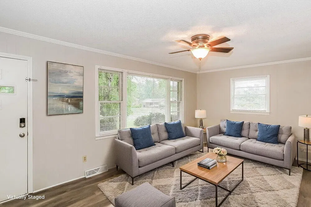 2 bed, 1.0 bath, 1025 sqft, $2,210 — Photo 4