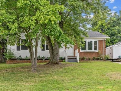 1502 Kingston Rd, Greensboro, NC, 27405