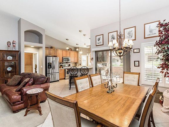 3rd image of 1539 E Manor Dr