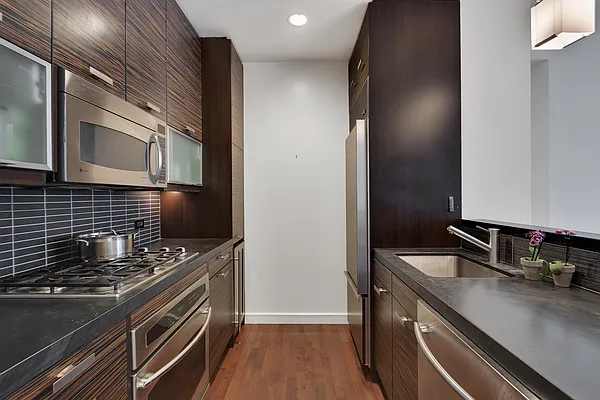 Rented by Compass | media 18