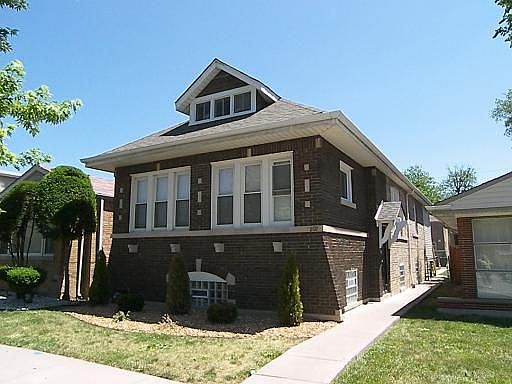 2nd image of 9921 S Carpenter St