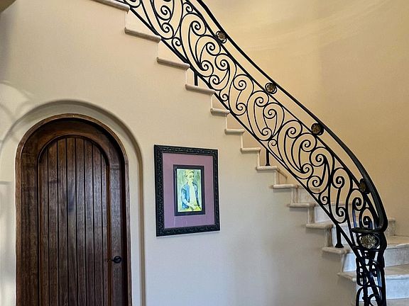 Entry Staircase