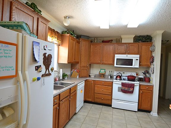 3rd image of 24313 Hedgepath Ln