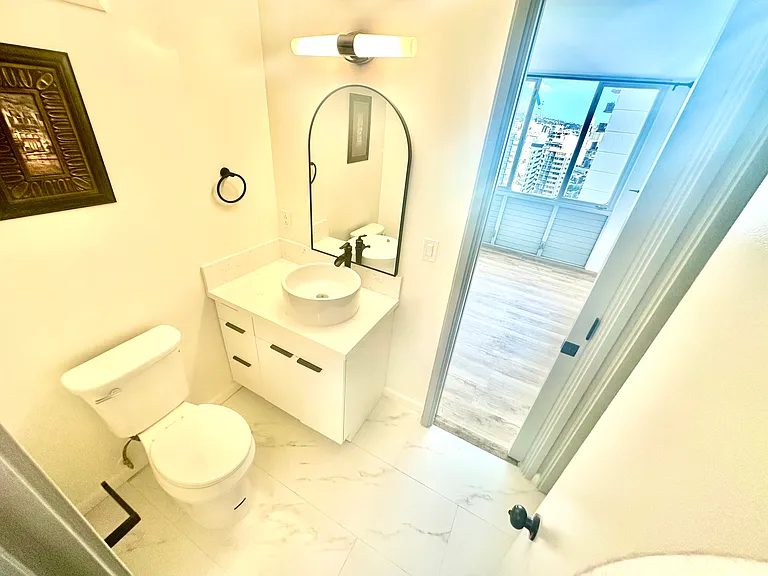 780 Amana St #17 — Photo 6