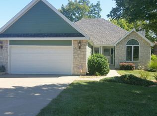 3616 SW Spring Hill Dr, Topeka, KS 66614