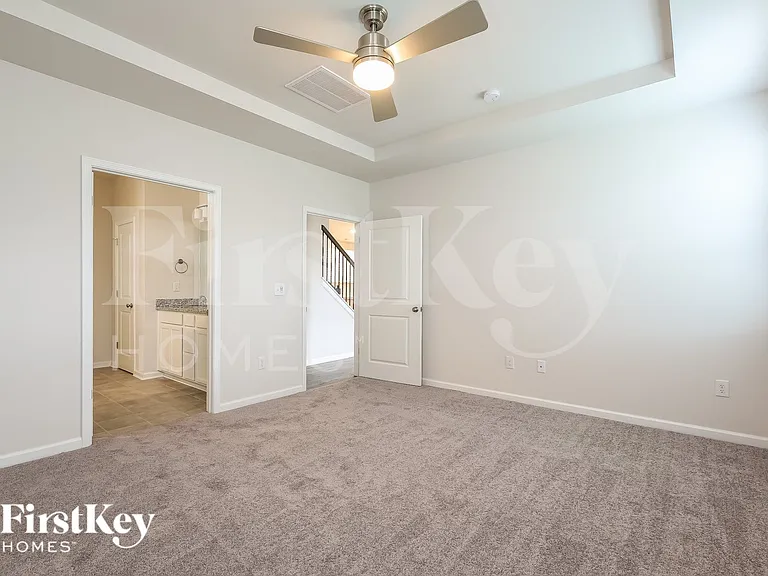 415 Stonefence Dr — Photo 8