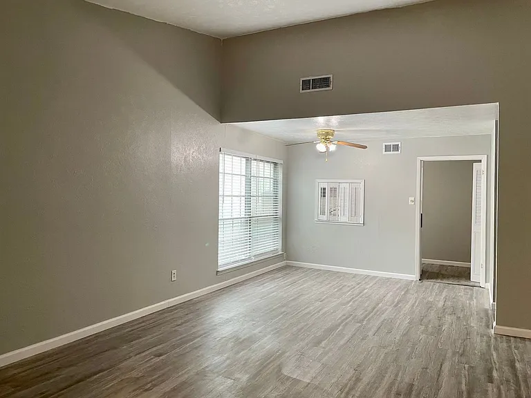 13722 Flagstone Ln — Photo 5