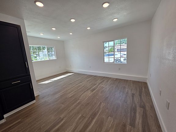 3rd image of 1605 S Mayland Ave #1