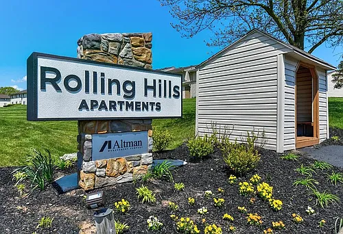 Rolling Hills Apartments Photo 1