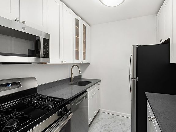 5th image of 400 Central Park W APT 14U