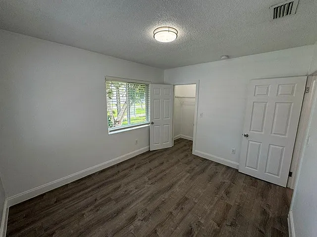 1737 Liberty St — Photo 15