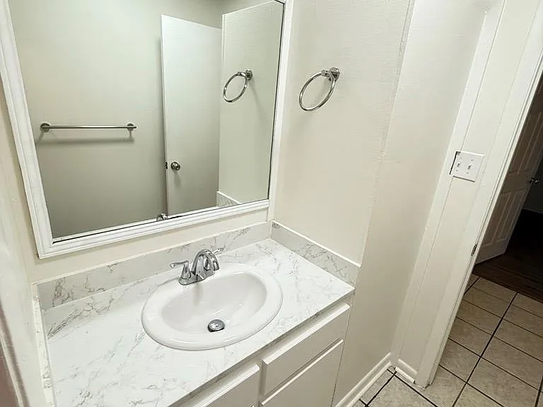 106 Corley St — Photo 8