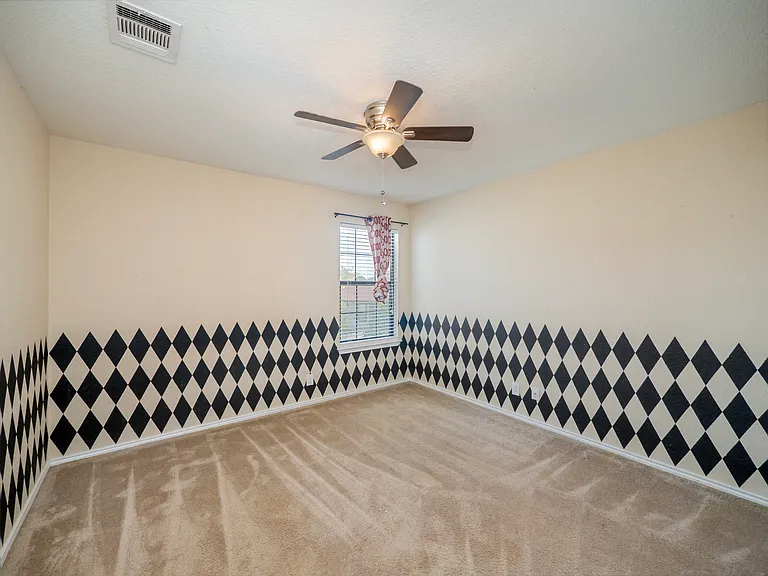 141 Clover Cv — Photo 31