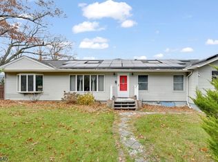 699 E Shore Rd, Hewitt, NJ 07421