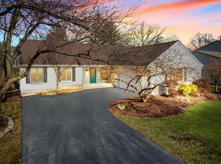 1227 Whitingham Cir, Naperville, IL 60540