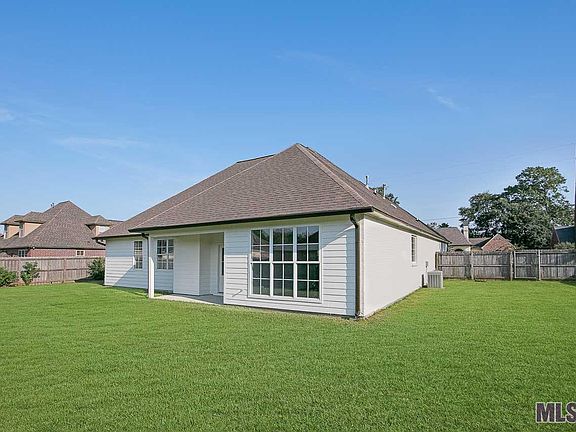 3rd image of 37245 Prairie Dr