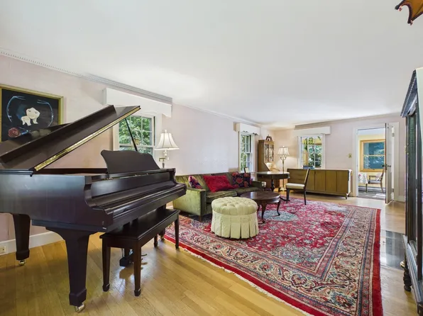 390 Marsh St, Belmont, MA 02478