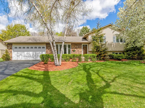 9644 107th Ave N, Maple Grove, MN 55369
