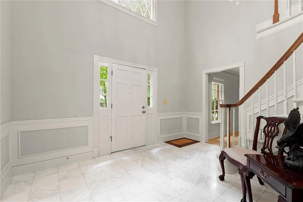 4 bed, 3.5 bath, 4100 sqft, $4,000 — Photo 4