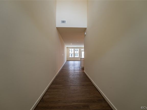 4th image of 1421 Green Hill St #11a