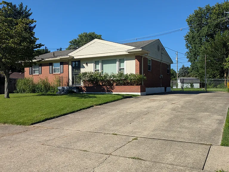3204 Allison Way — Photo 2